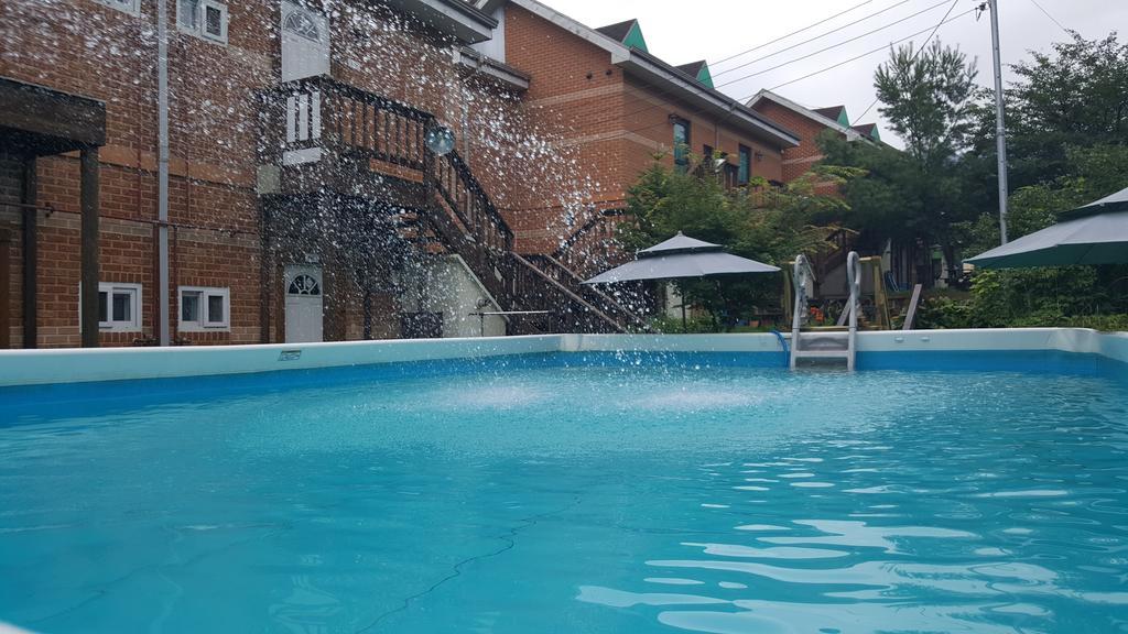 Hwangto Green Village Pension Йонін Екстер'єр фото